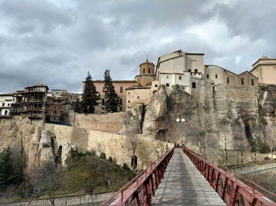 Casas Colgadas